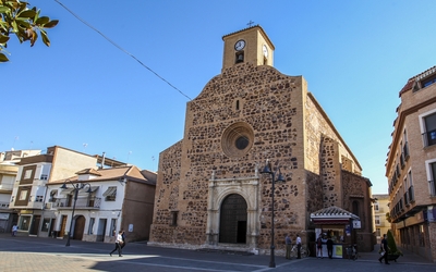 Iglesia Parroquial de San Felipe y Santiago